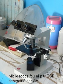 BSF_Centre_sante_kafoutine_07micro donné par BSF