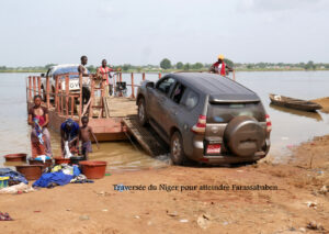 Traversee-fleuve-Niger-pour-rejoindre-Farassabagben-306-3-10-2019